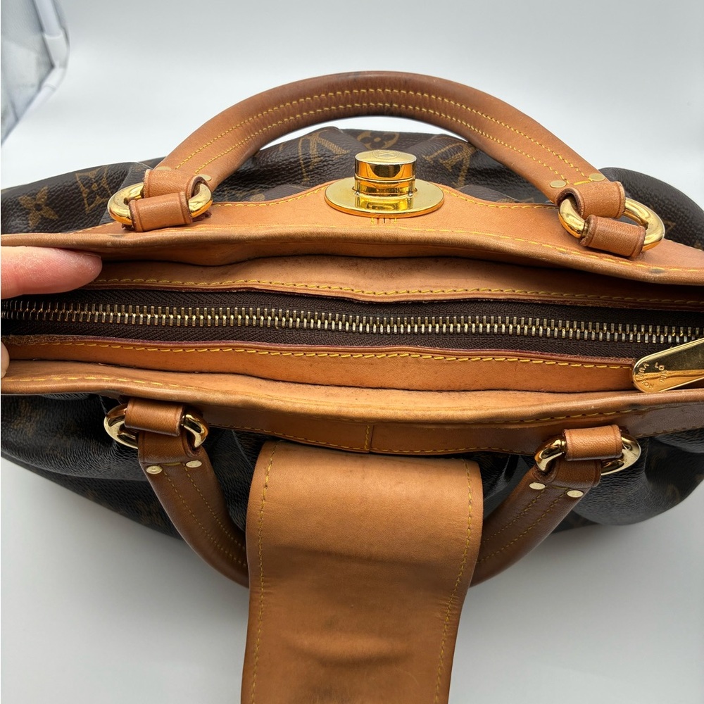 Louis Vuitton monogram boetie mm hand bag with LV dust bag and COA - Picture 7 of 17